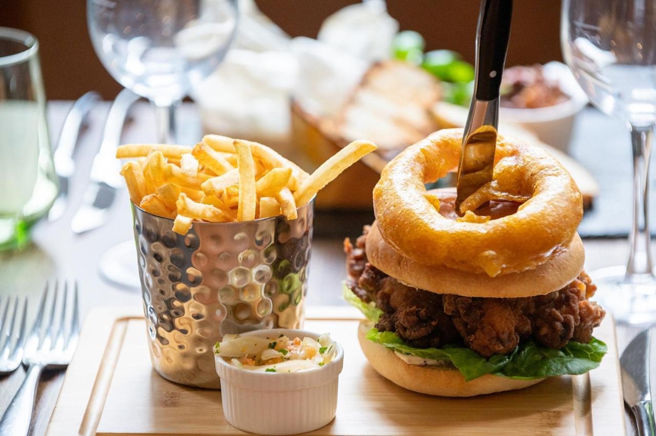 The Chequers Hotel Newbury  Buitenkant foto