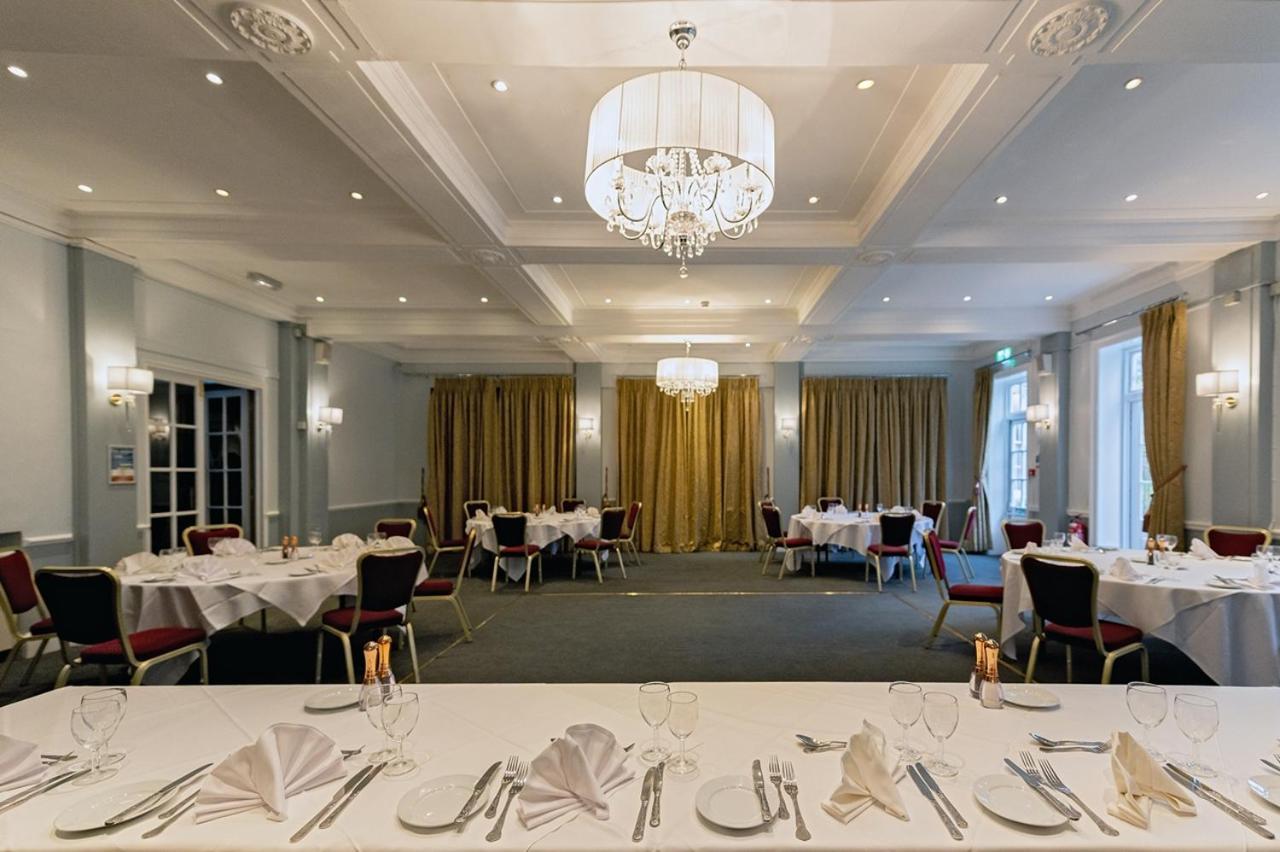 The Chequers Hotel Newbury  Buitenkant foto