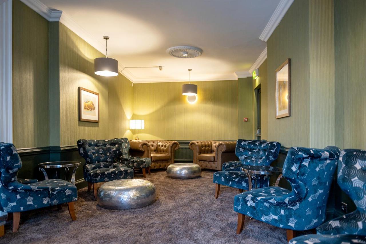 The Chequers Hotel Newbury  Buitenkant foto