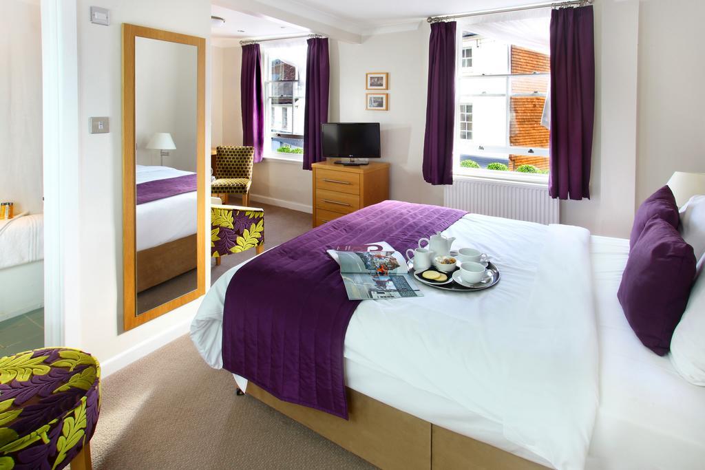 The Chequers Hotel Newbury  Buitenkant foto